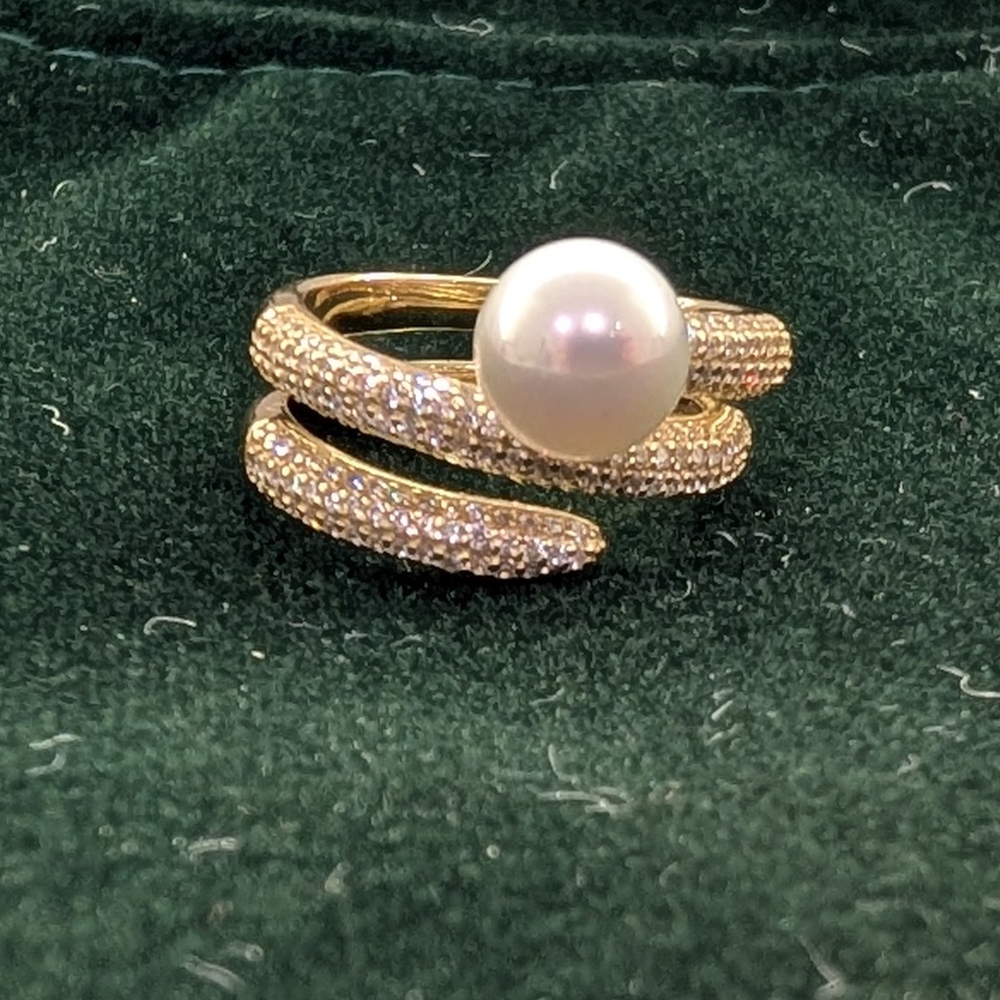 VAULT - Gold Spiral Pearl Ring with Pavé Crystals - Gold - Size 8